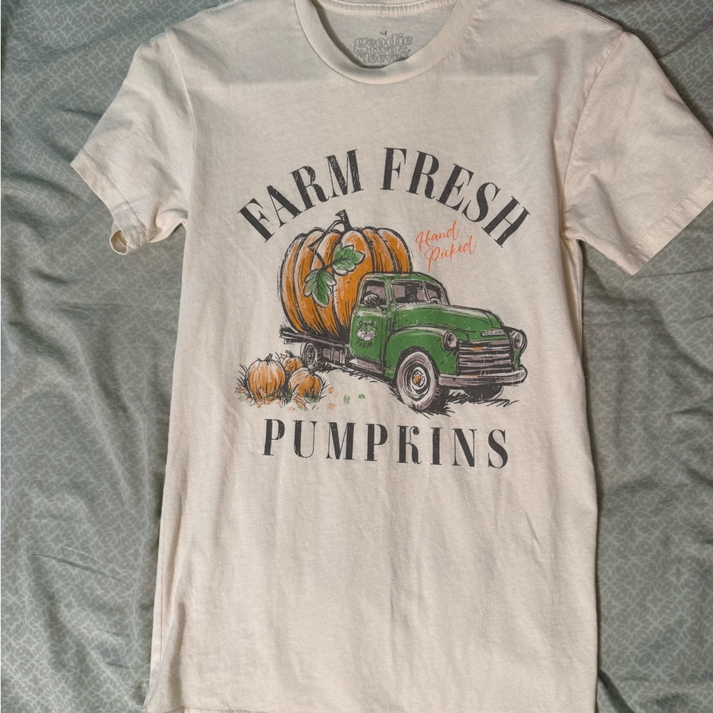 Farm Fresh Pumpkins Graphic Tee
